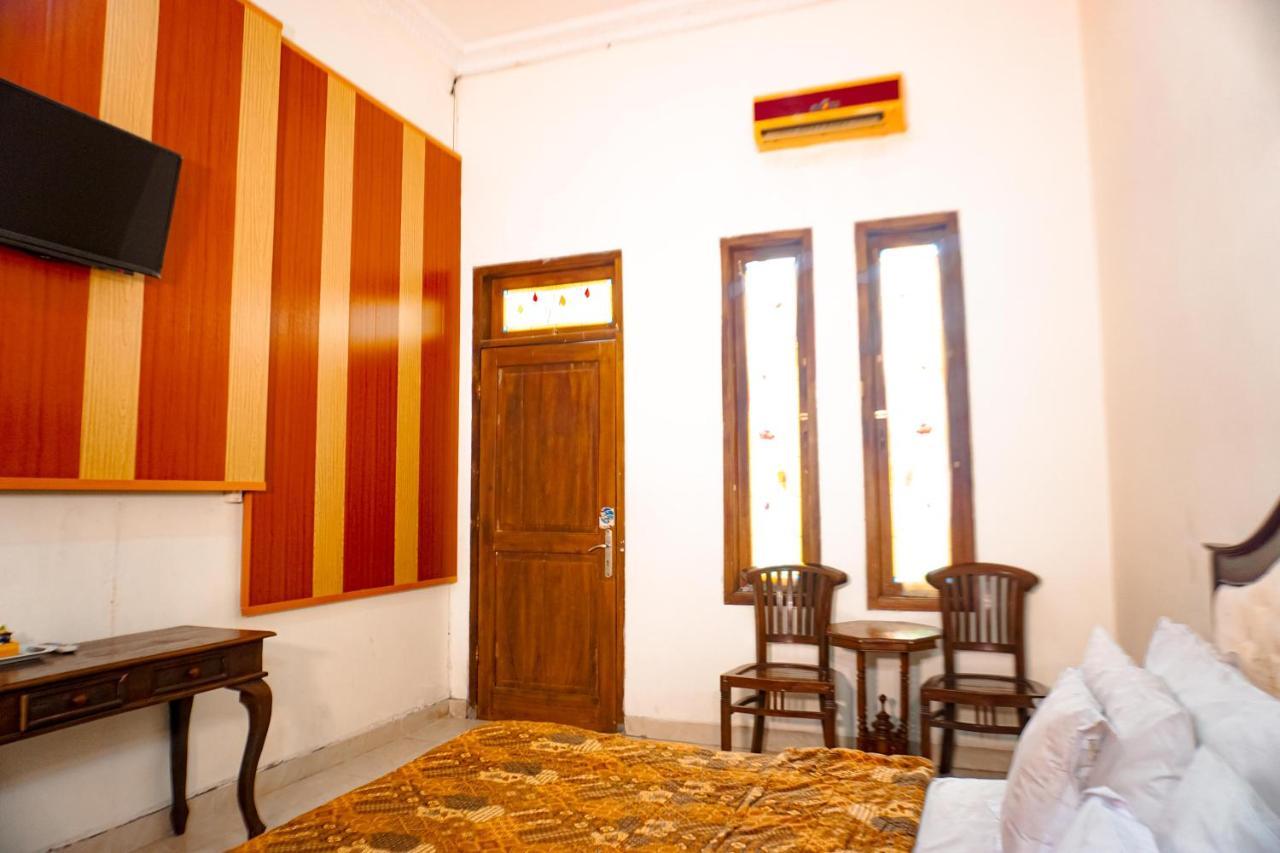 Hotel Laweyan Solo エクステリア 写真