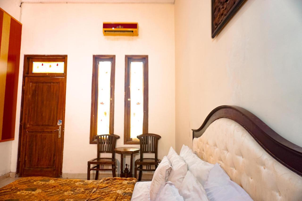 Hotel Laweyan Solo エクステリア 写真